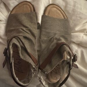 Blowfish Women's light green Sandals